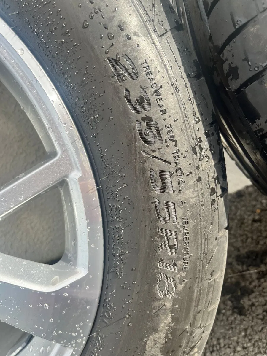 Audi Q3 alloys and tyres - Image 3
