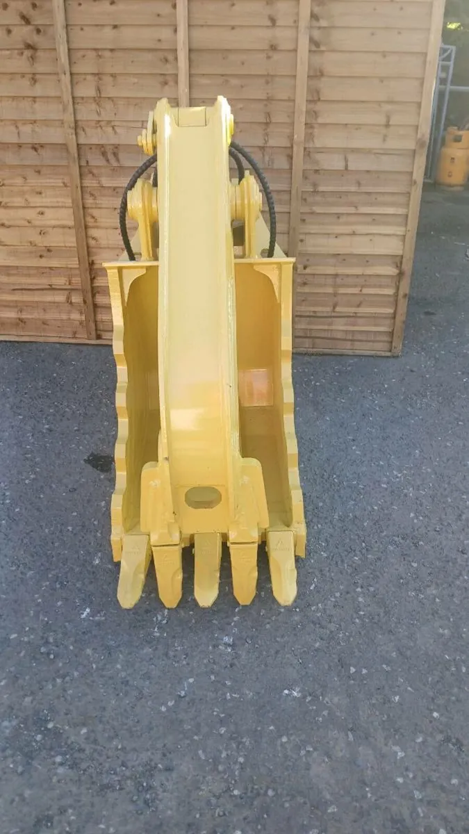 7 to 9 ton hydraulic grab bucket 50mm or 45mm pins - Image 4