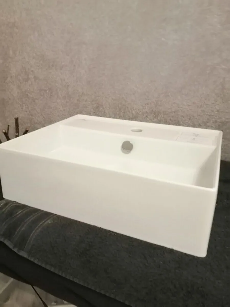 bathroom sink. - Image 4