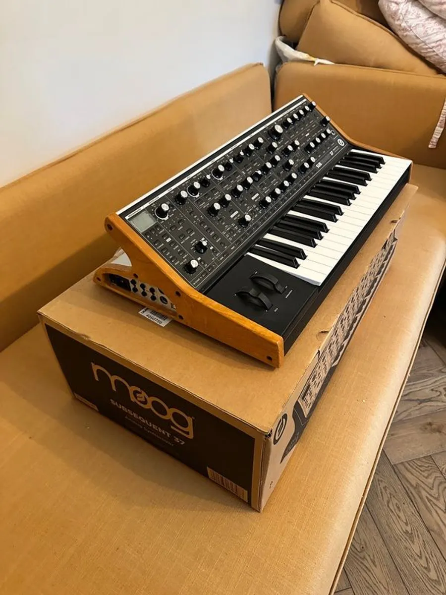 Moog Sub 37 - Image 2