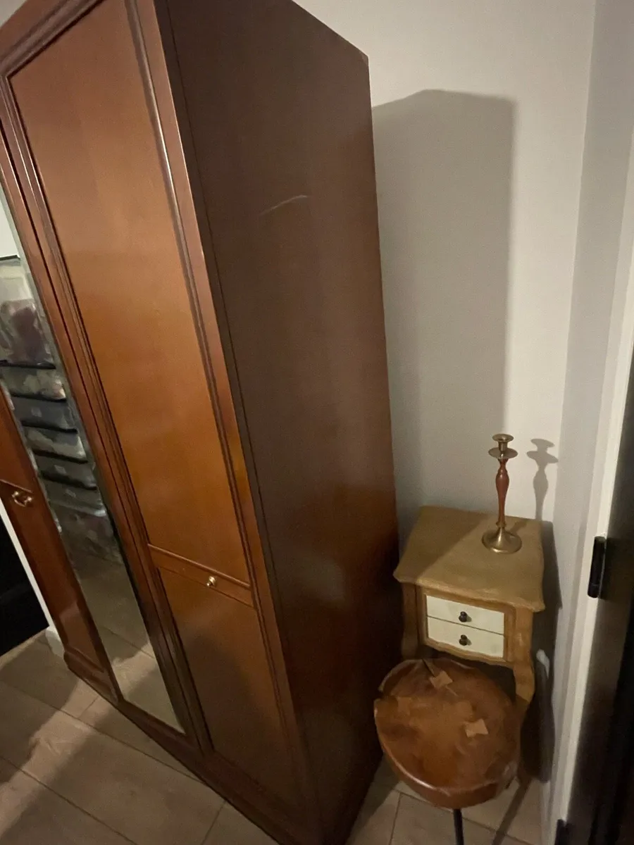 Wardrobe - Image 2