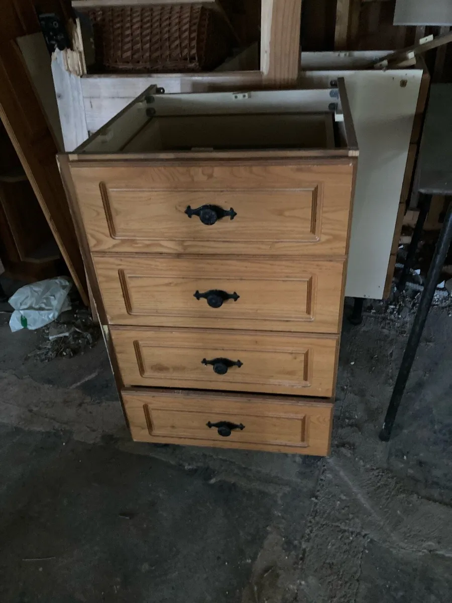 Kitchen cabinets - Image 3