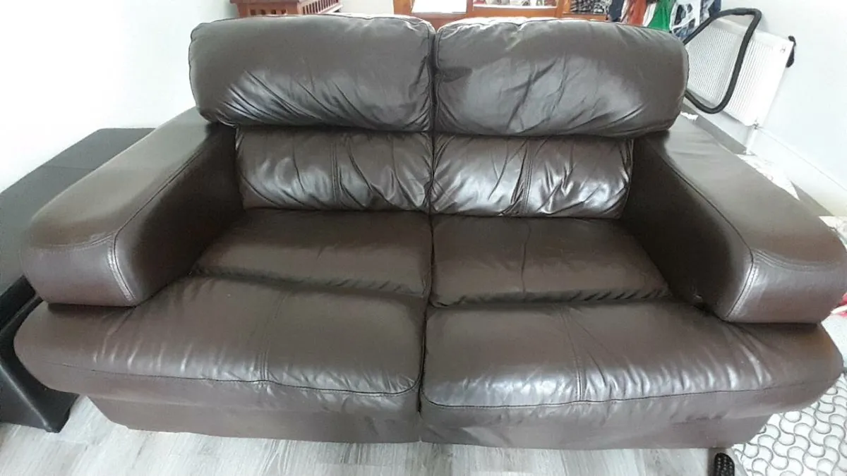 Second hand 3+2 suite of furniture - Image 4
