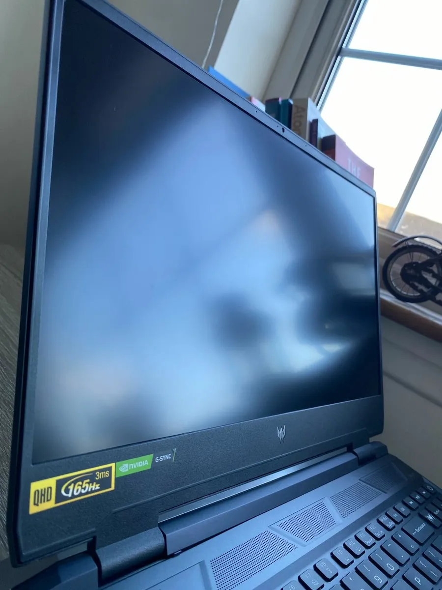 Acer Predator Helios 300 - RTX 3080 Gaming Laptop - Image 3