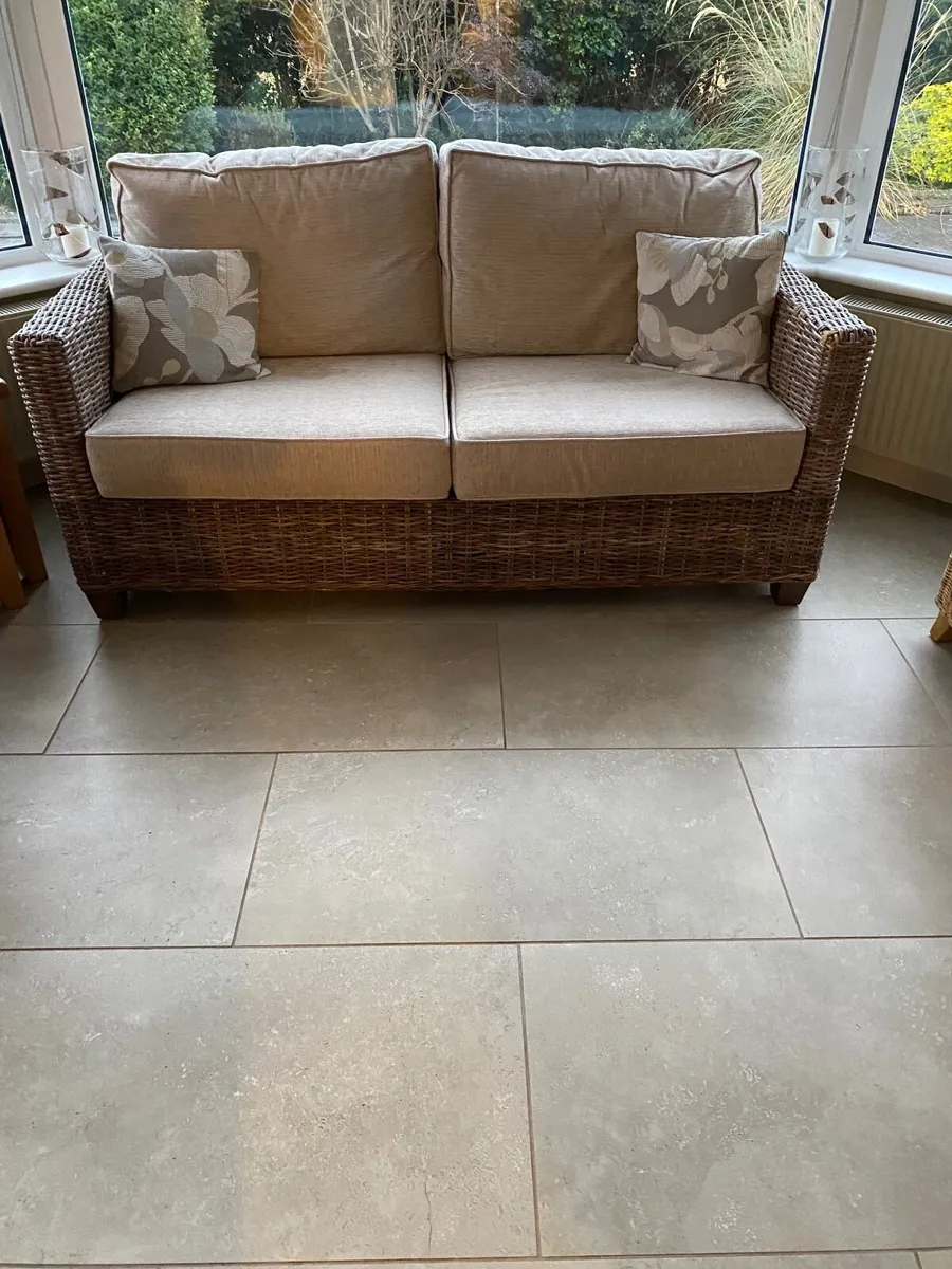 Conservatory sofa and armchair - Image 4