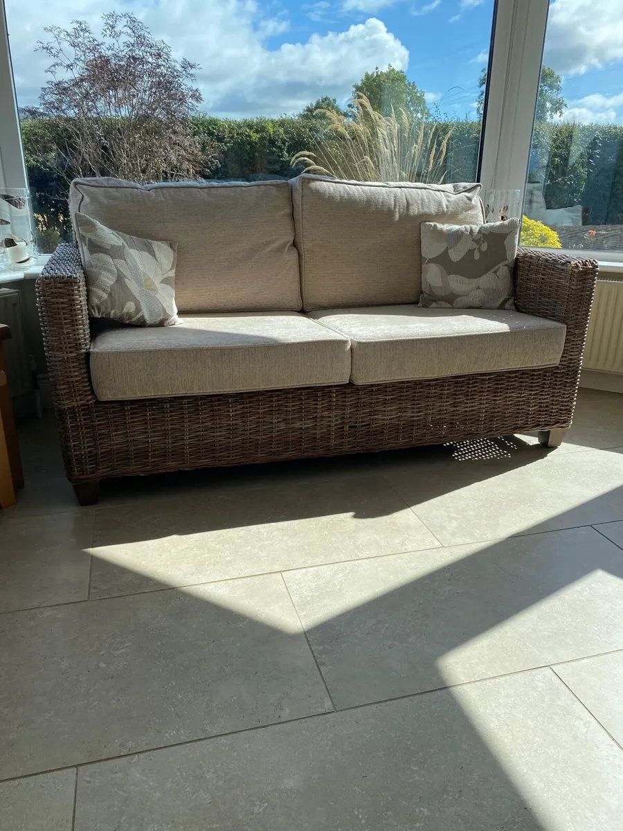 Conservatory sofa and armchair - Image 1