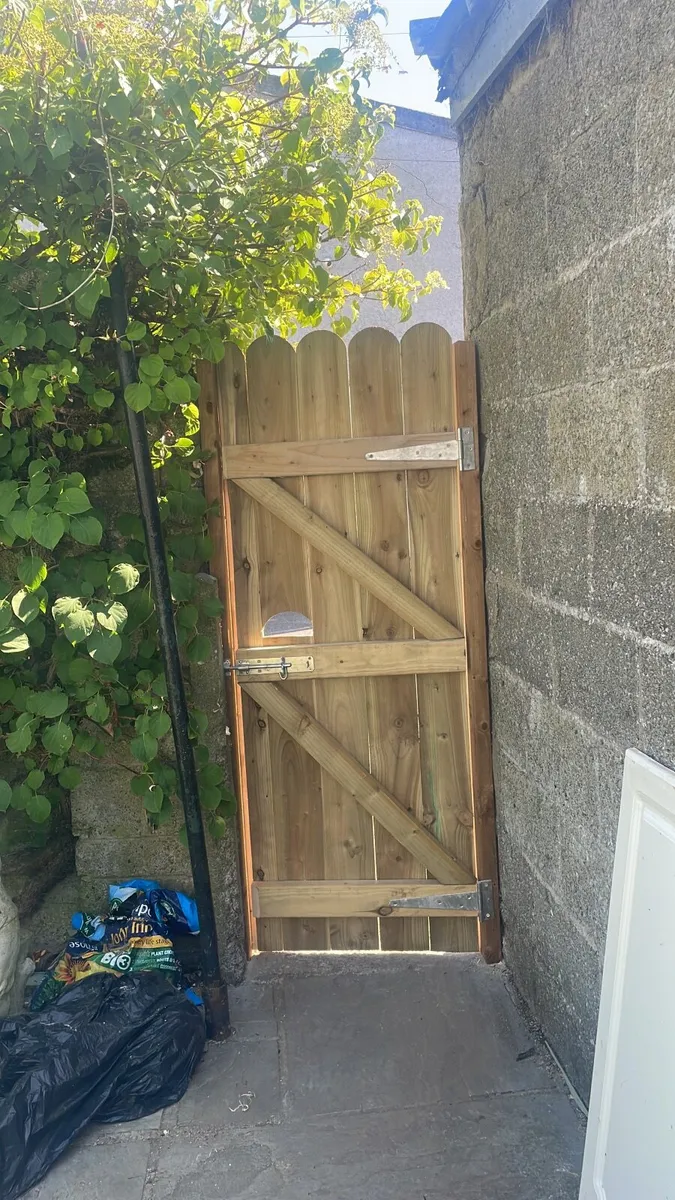 Timber picket gates , supply and fit - Image 1