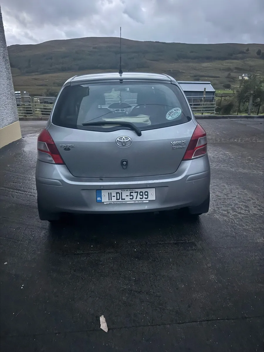 2011 Toyota Yaris - Image 4