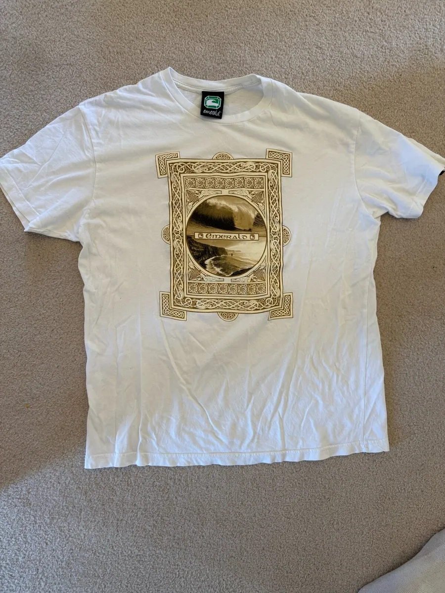 Emerald rare Irish surf brand t shirt - Image 1