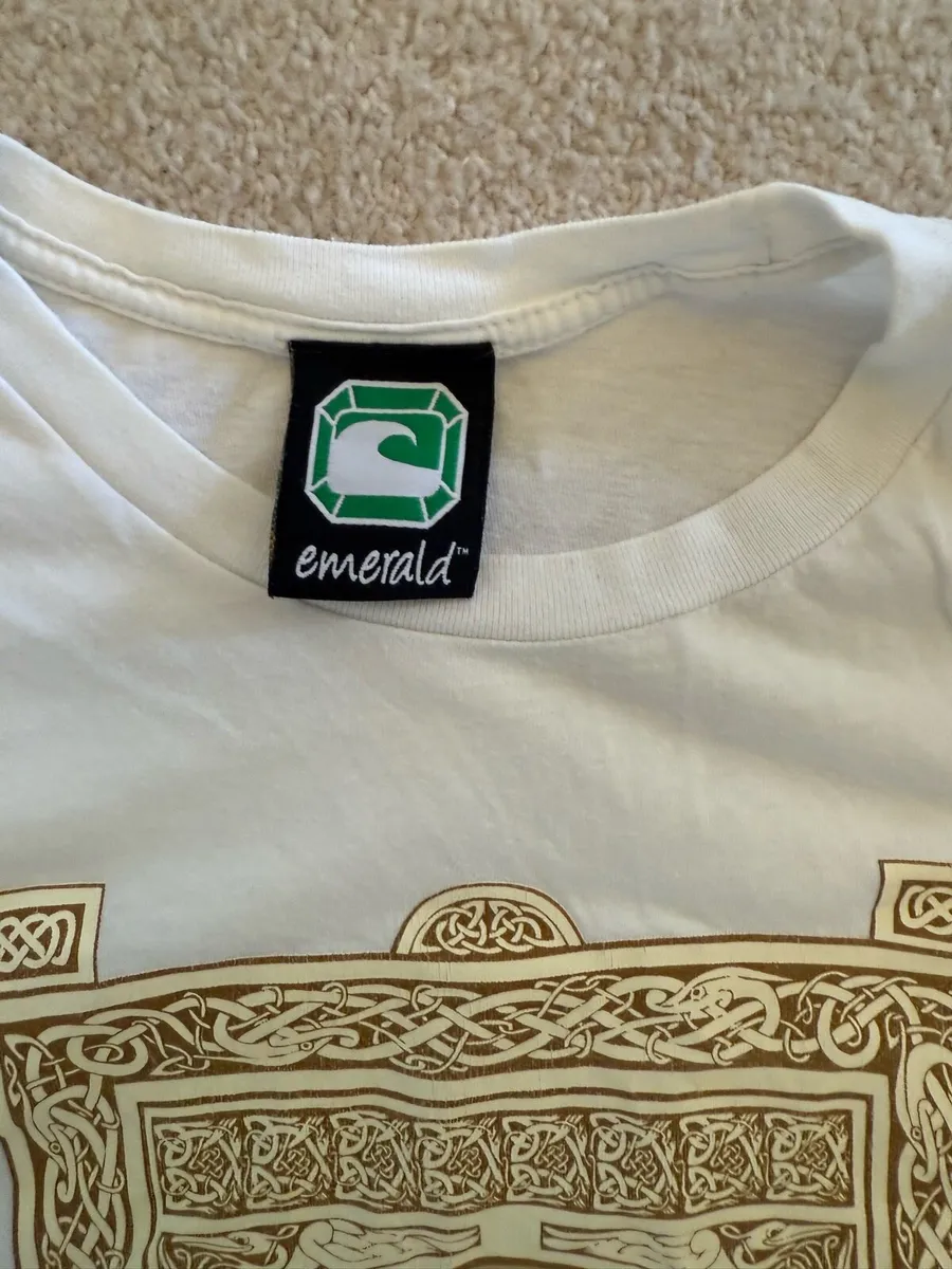 Emerald rare Irish surf brand t shirt - Image 2