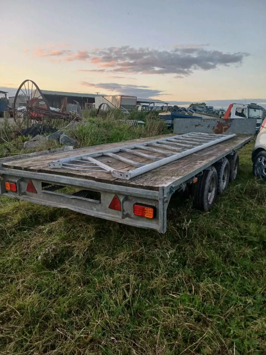 Nugent 3 axle trailer 16ft - Image 3