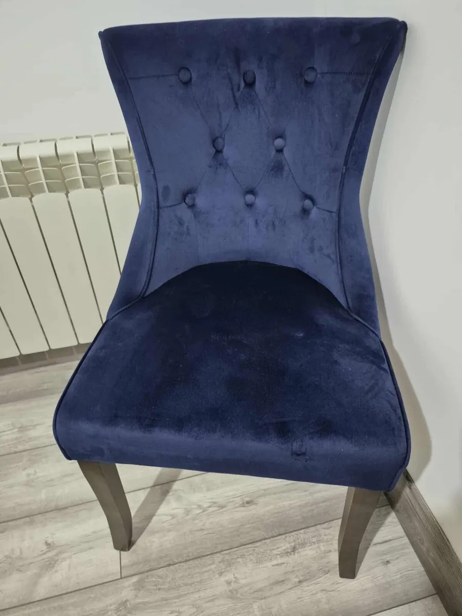8 dining chairs - Image 2