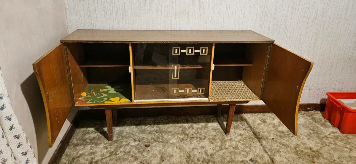 Side board - Image 2