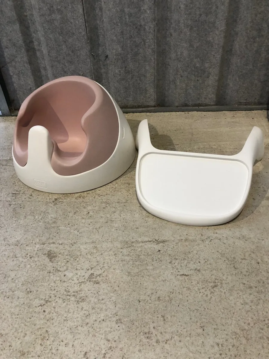 Baby seat and table - Image 1