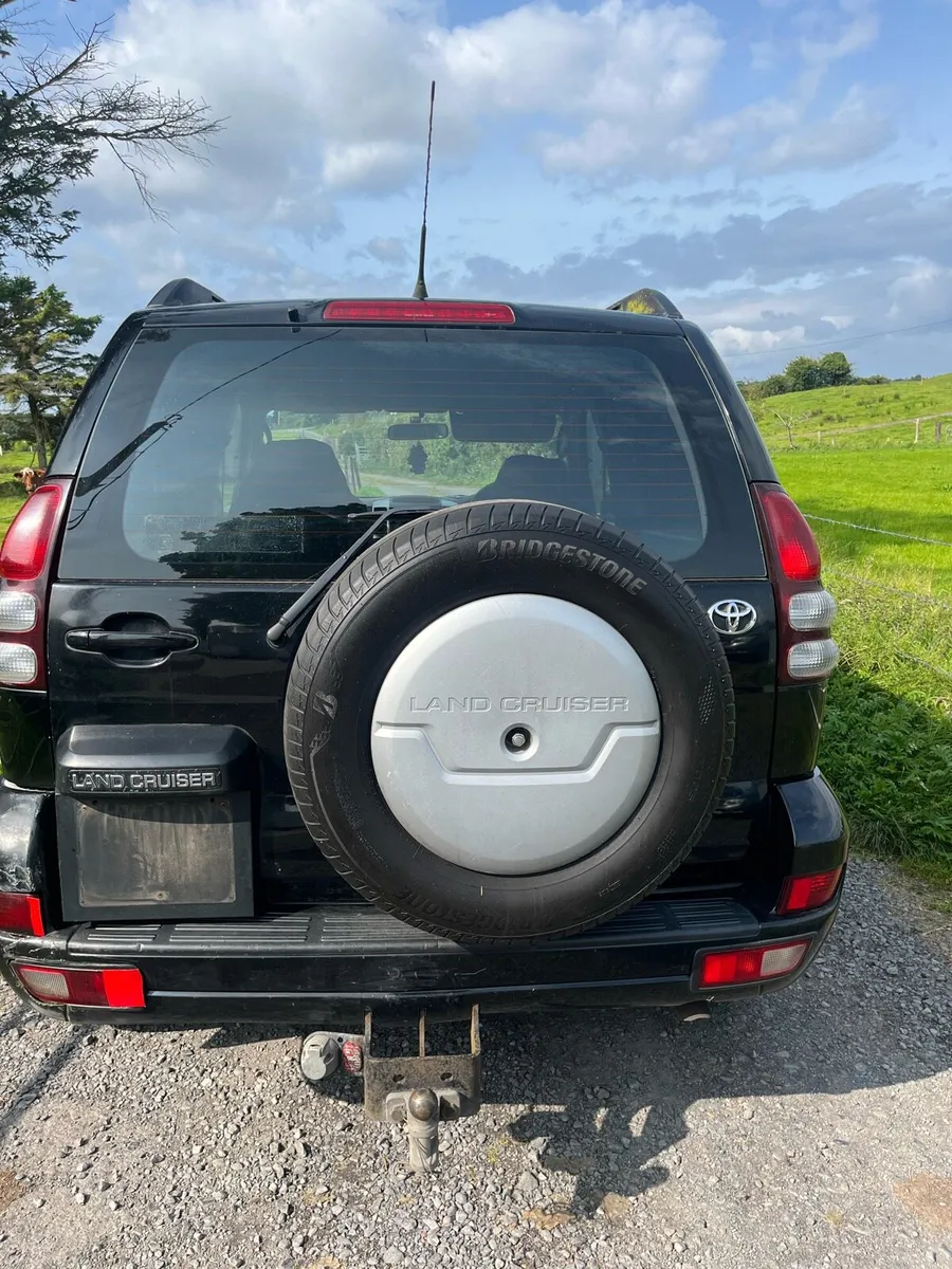 Toyota Land Cruiser - Image 4