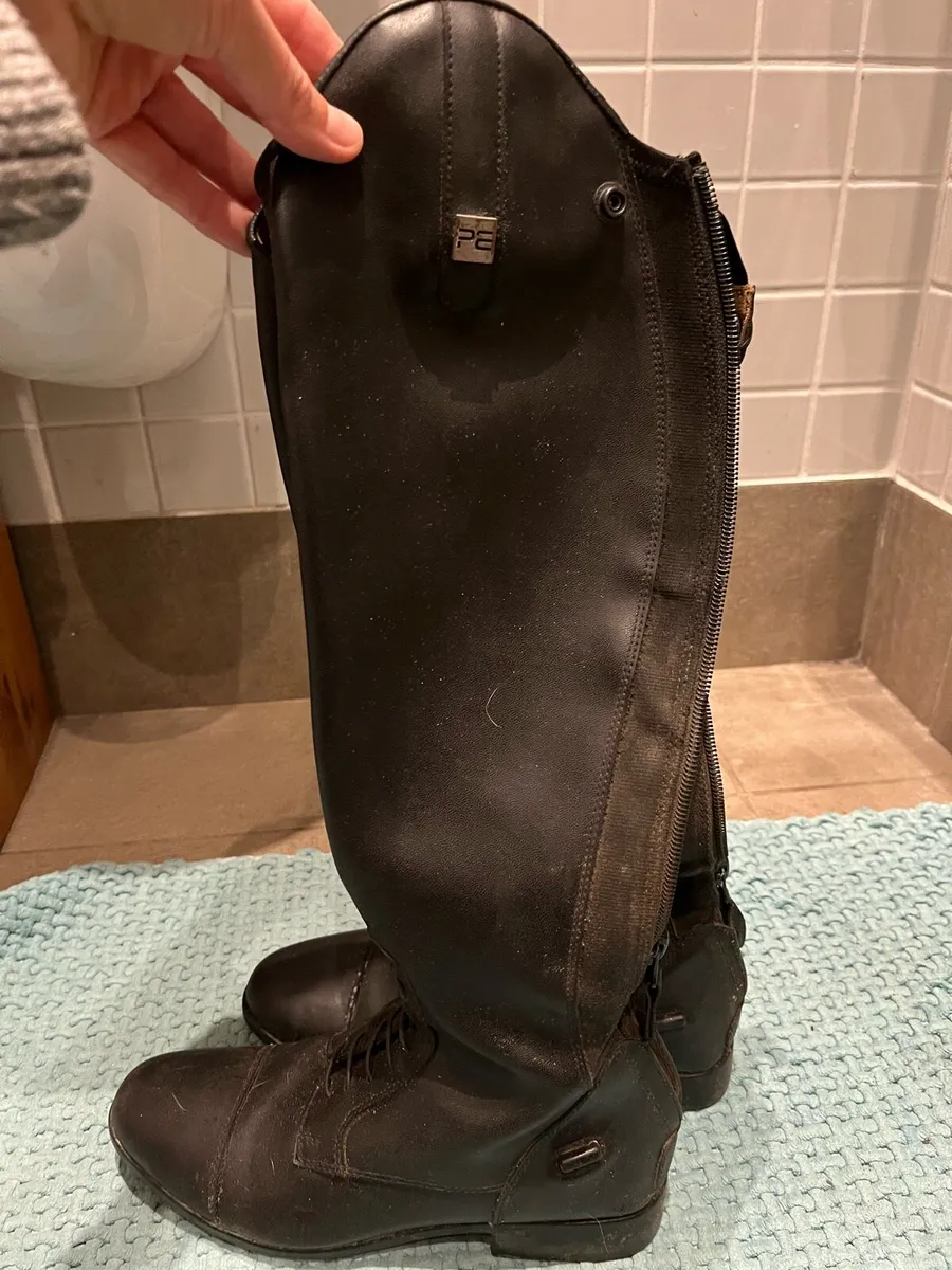 PE horse riding boots, black, size 6 - Image 1