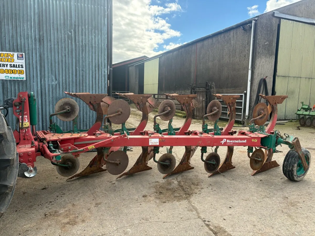 Kverneland plough - Image 2