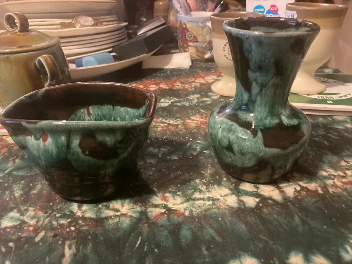 Cliff youghal pottery set free postage - Image 1