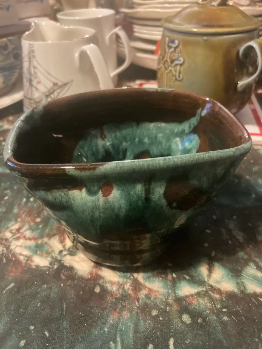 Cliff youghal pottery set free postage - Image 3