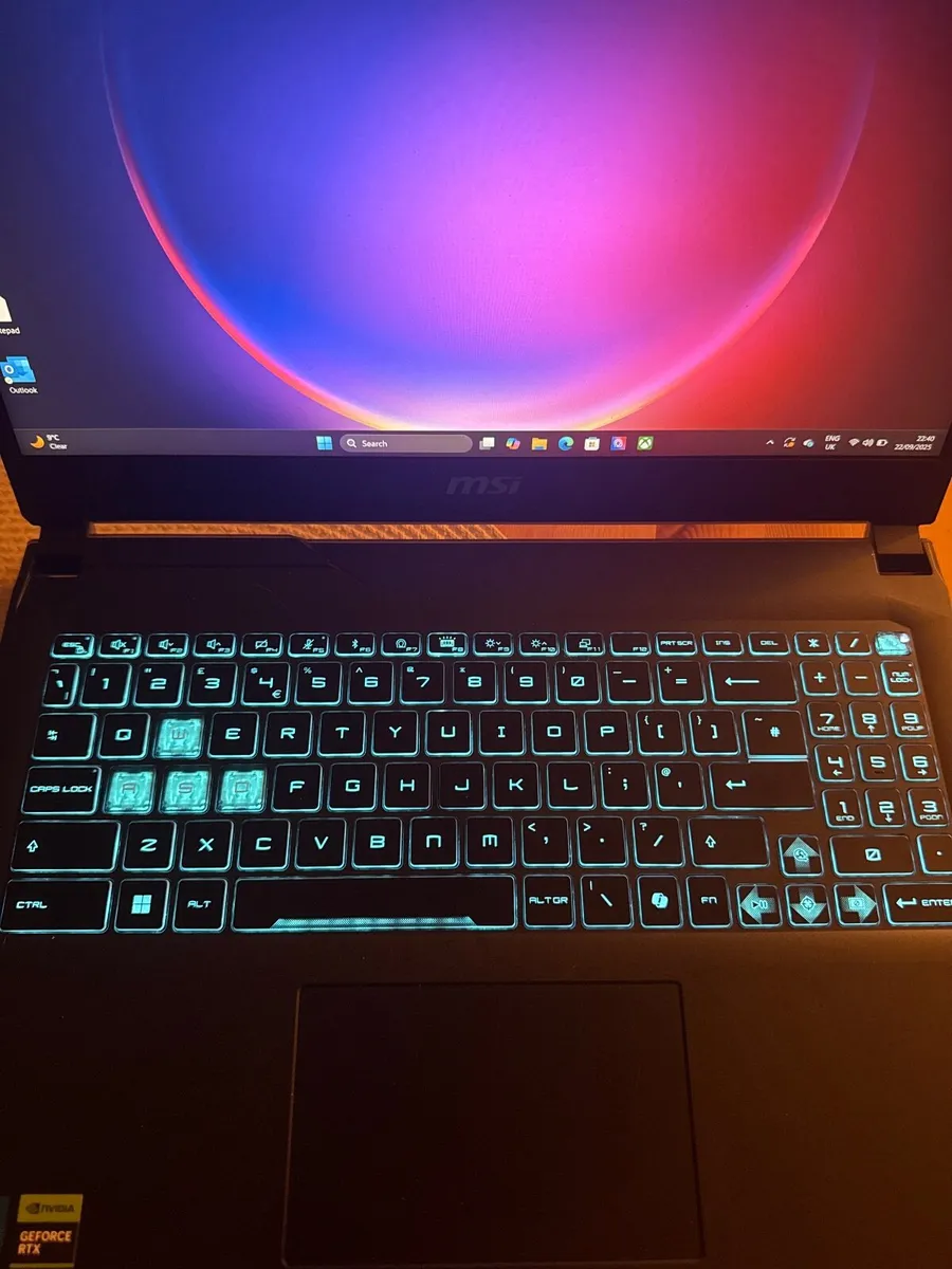 MSI CYBORG GAMING LAPTOP - Image 3