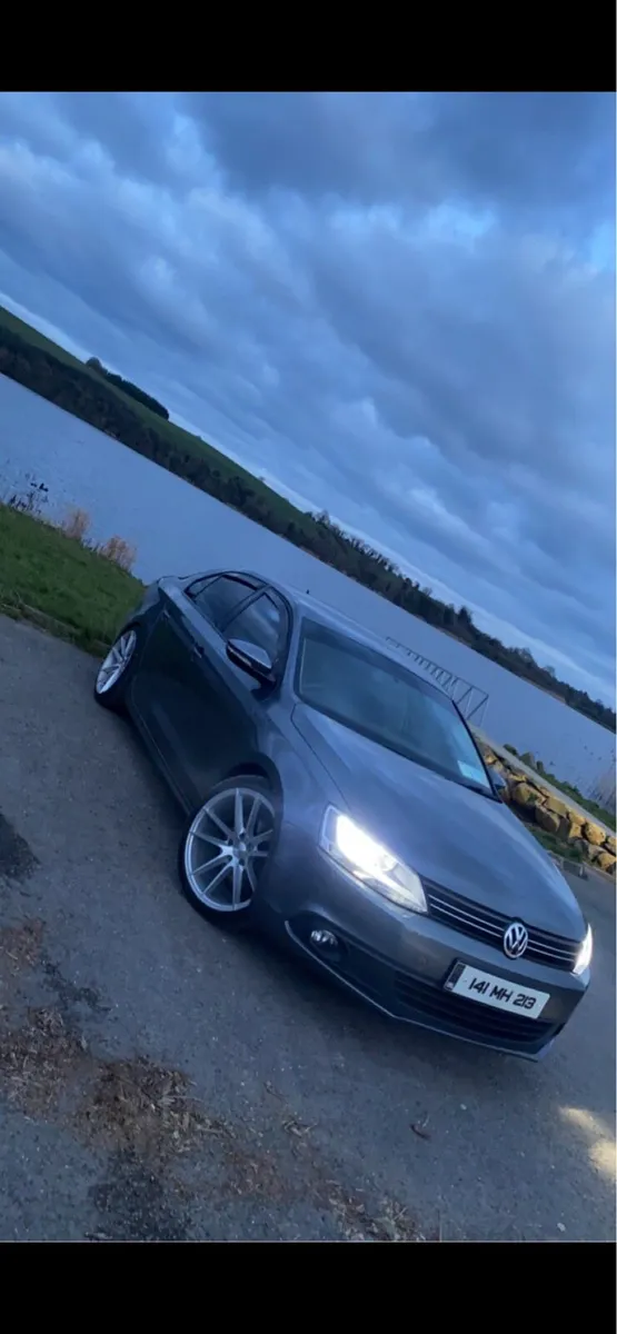 Volkswagen Jetta - Image 2