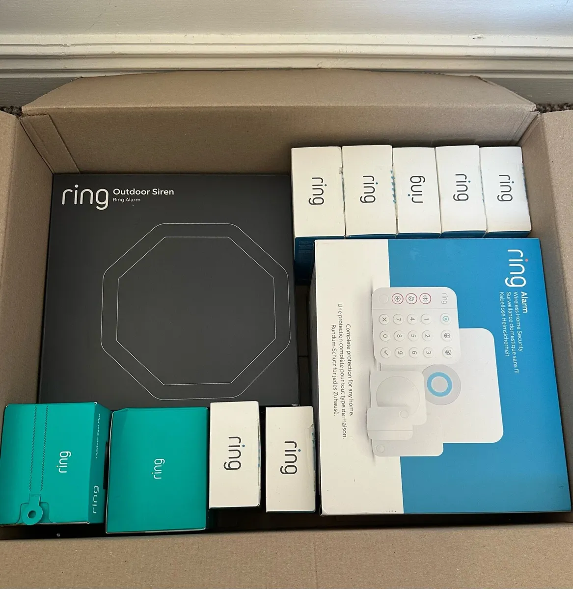 Ring Alarm XL Kit plus Indoor & Outdoor Camera - Image 1