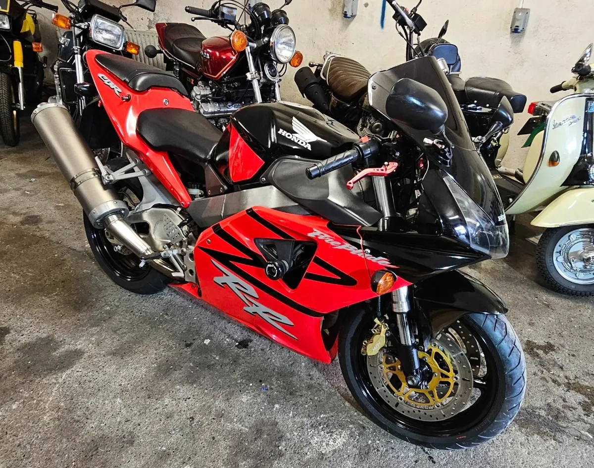 Honda Fireblade 954 - Image 1