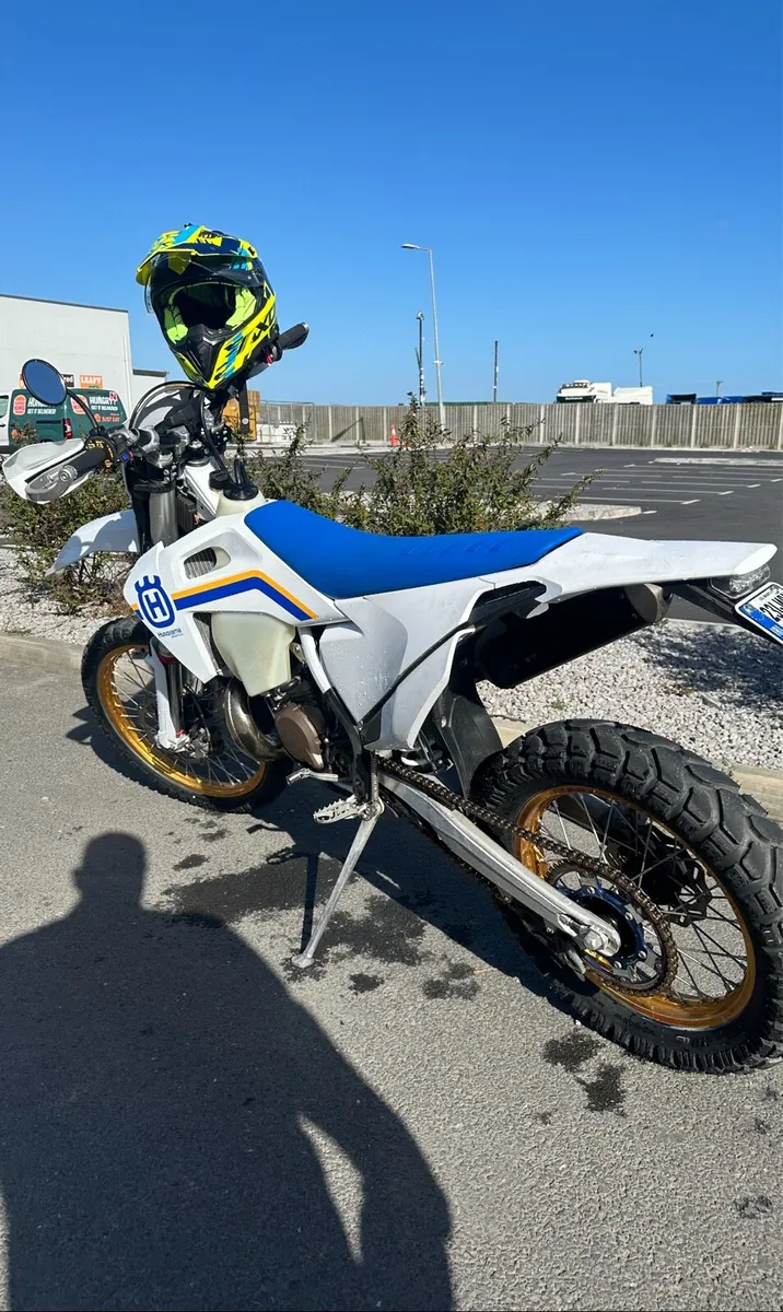 Husqvarna TE 300 (2023) Road Legal - Image 4