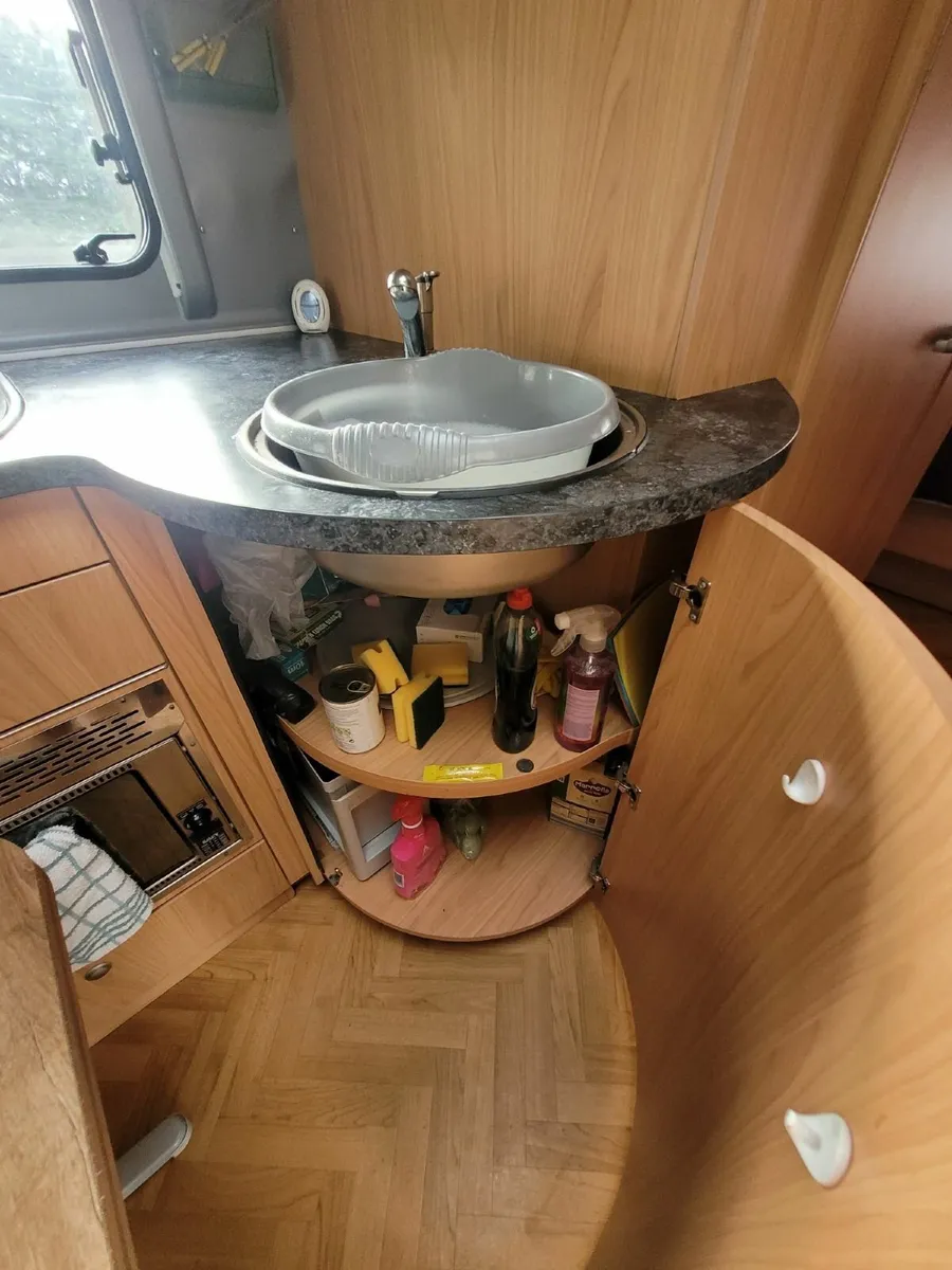 4/5 Berth Belcanto - Image 3