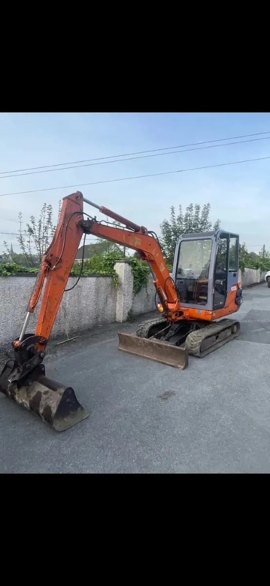Hitachi EX35 - Image 1