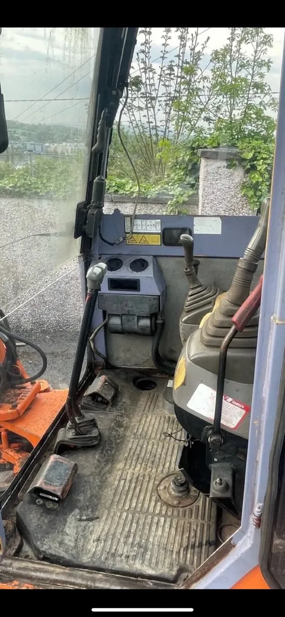 Hitachi EX35 - Image 3