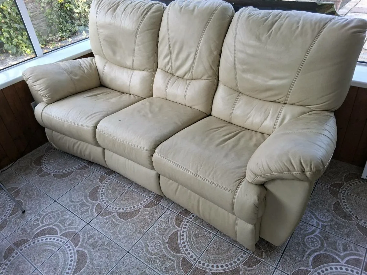 3 seater leather recliner sofa - Image 2