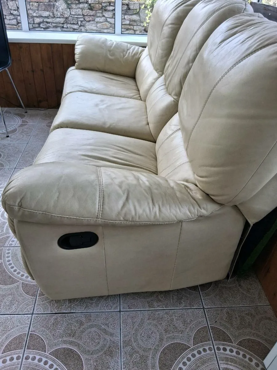3 seater leather recliner sofa - Image 3