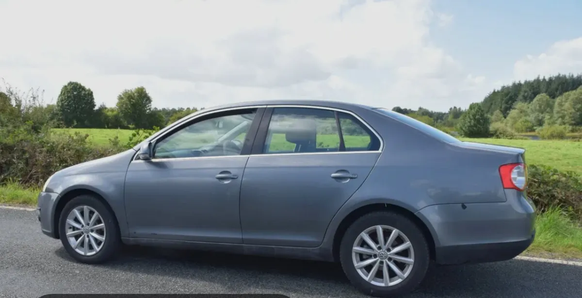 Volkwagon Jetta 1year Nct low miles €1950 ONO - Image 1