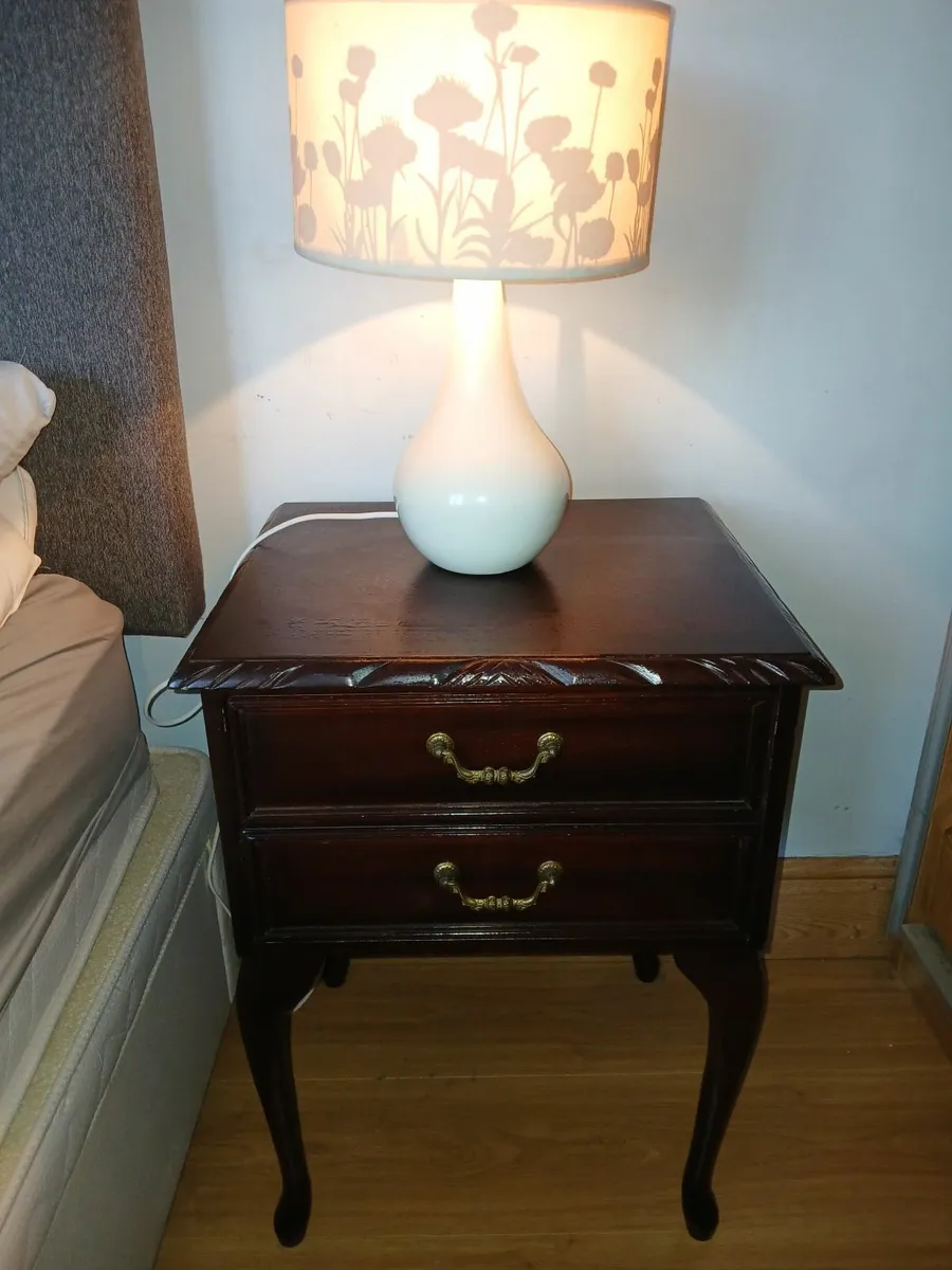 Pair of mahogany bedside lockers with 2 drawers ea - Image 2