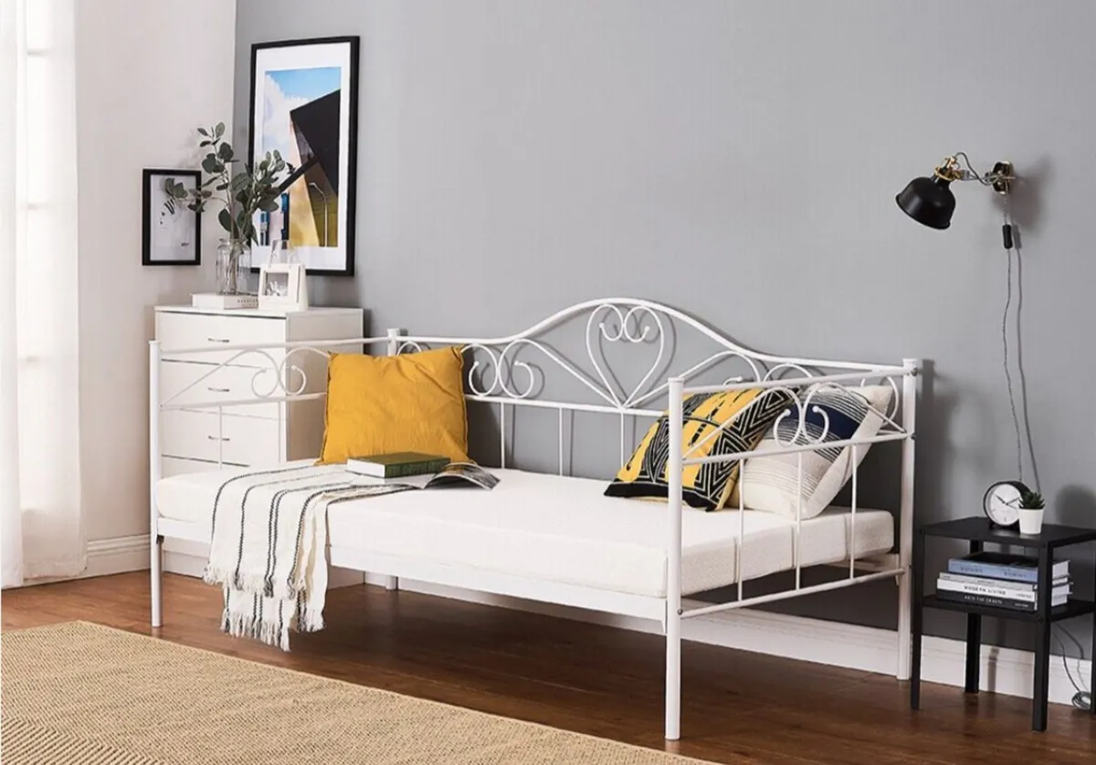 Day bed - Image 3