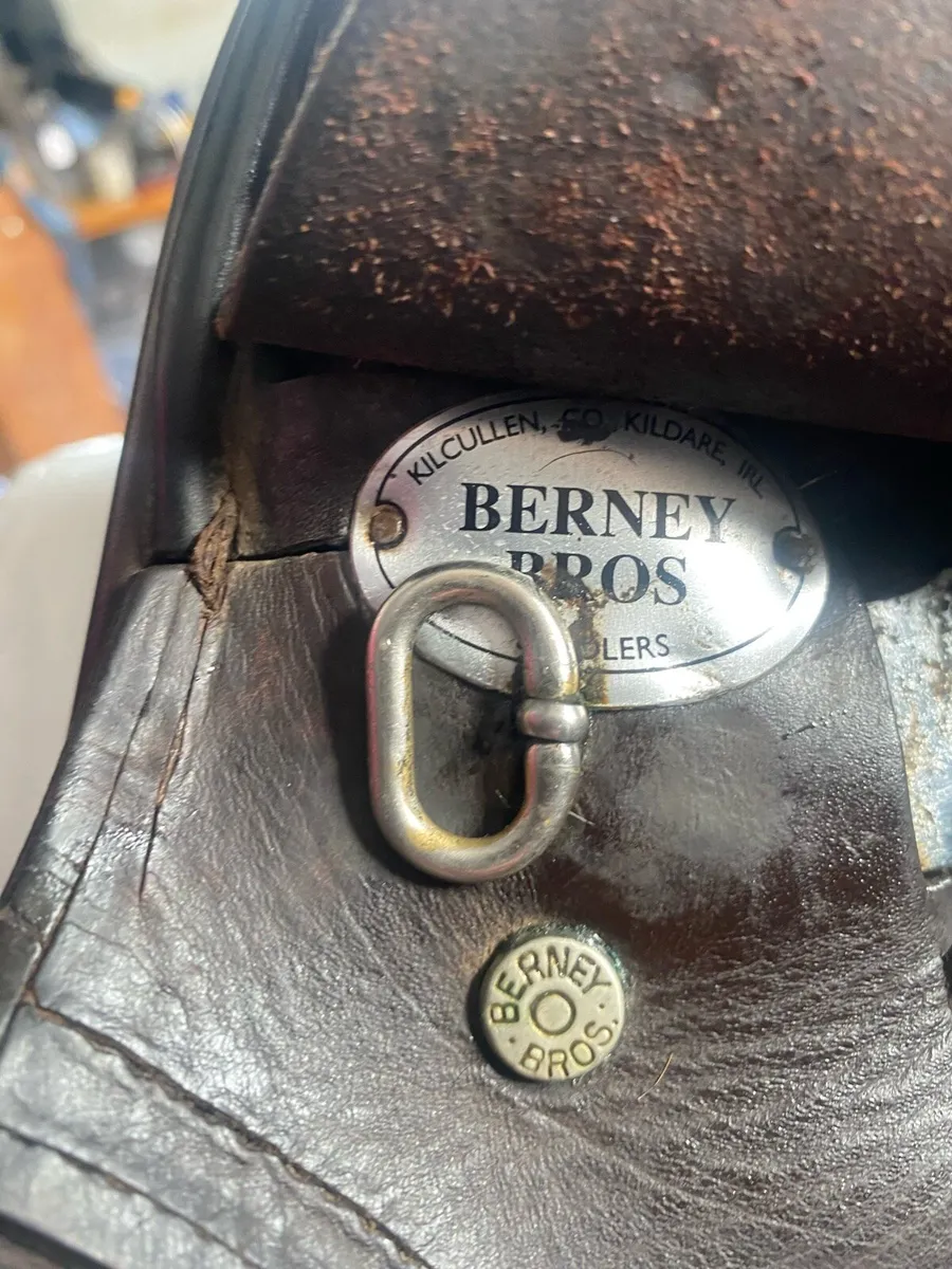 Berney brothers brown Leather saddle - Image 2