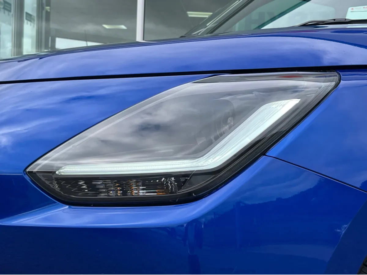 Suzuki Swift 1.2 HYBRID MOTION 5DR - Image 3