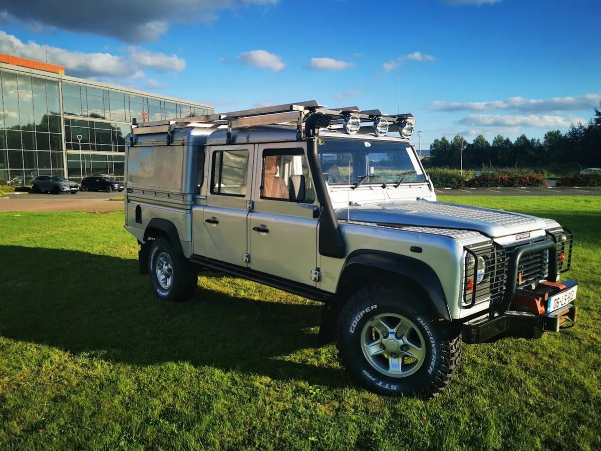 Land Rover Defender 2006 - Image 1