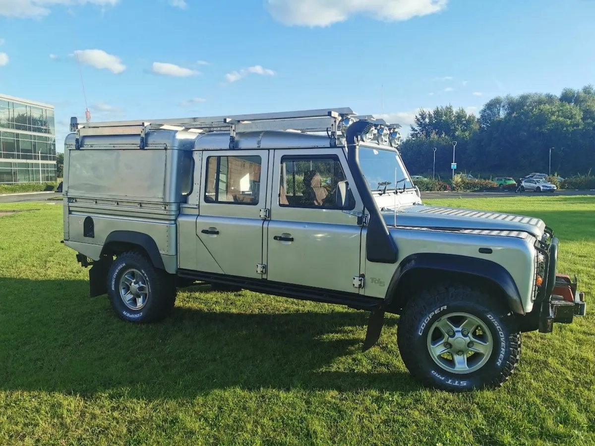 Land Rover Defender 2006 - Image 2
