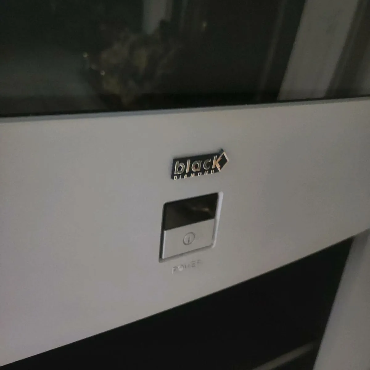 Black diamond TV 32" - Image 2