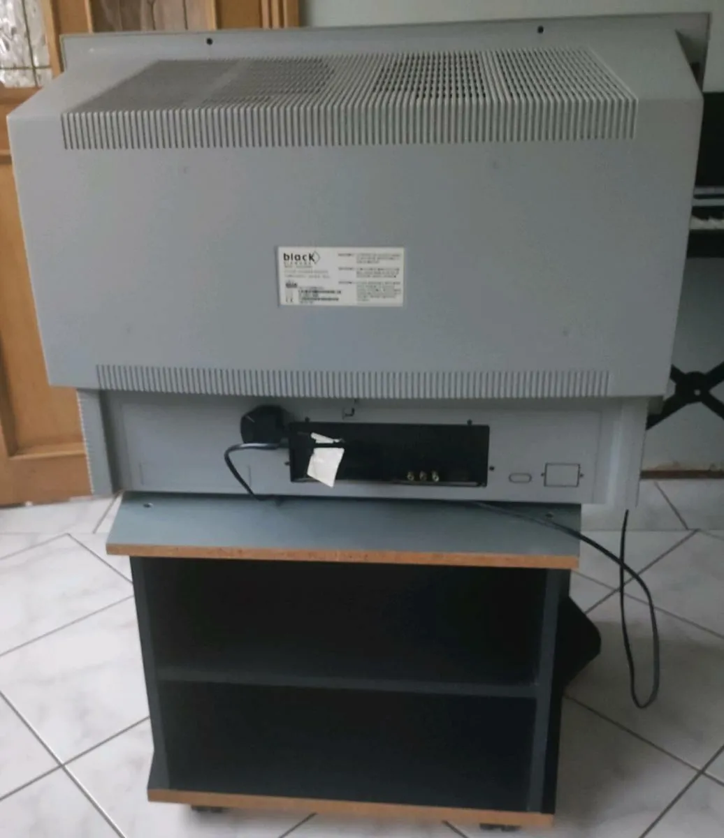 Black diamond TV 32" - Image 4