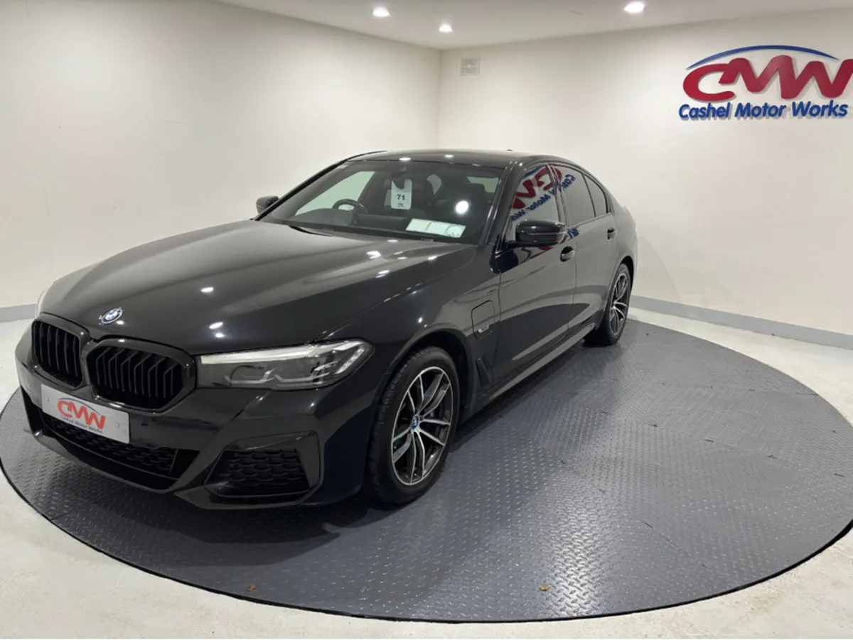 BMW 5-Series M SPORT AUTO 530E**COMFORT PACK**PLUG - Image 3