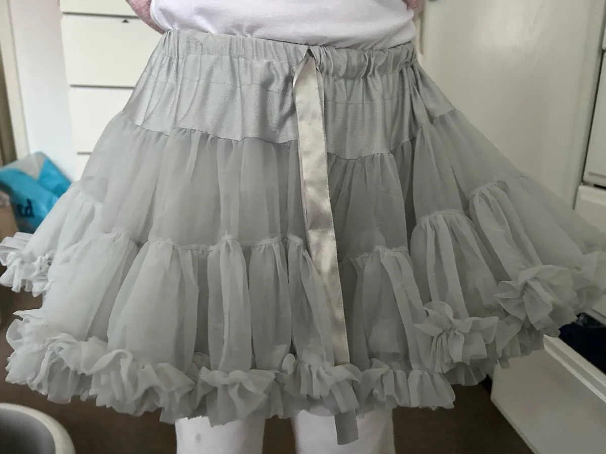 Grey Tutu age 4-8 - Image 2