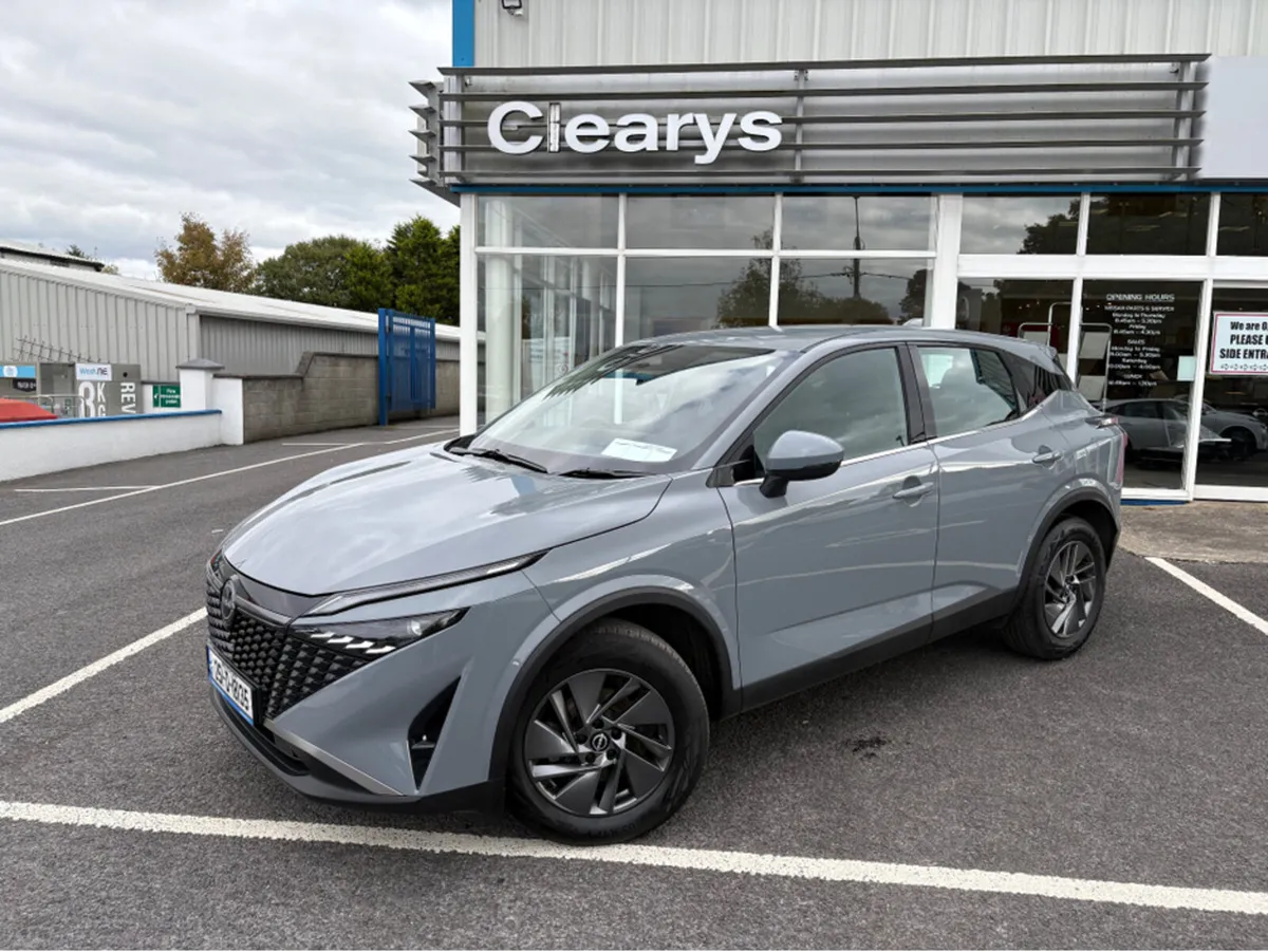 Nissan Qashqai 1.3 MHEV SV MY24 4DR - Image 4