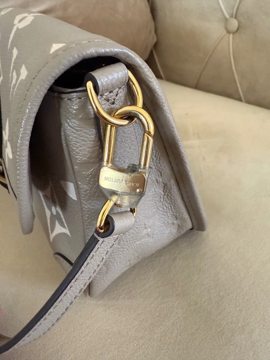 Louise Vuitton Diane Handbag 100% authentic - Image 2