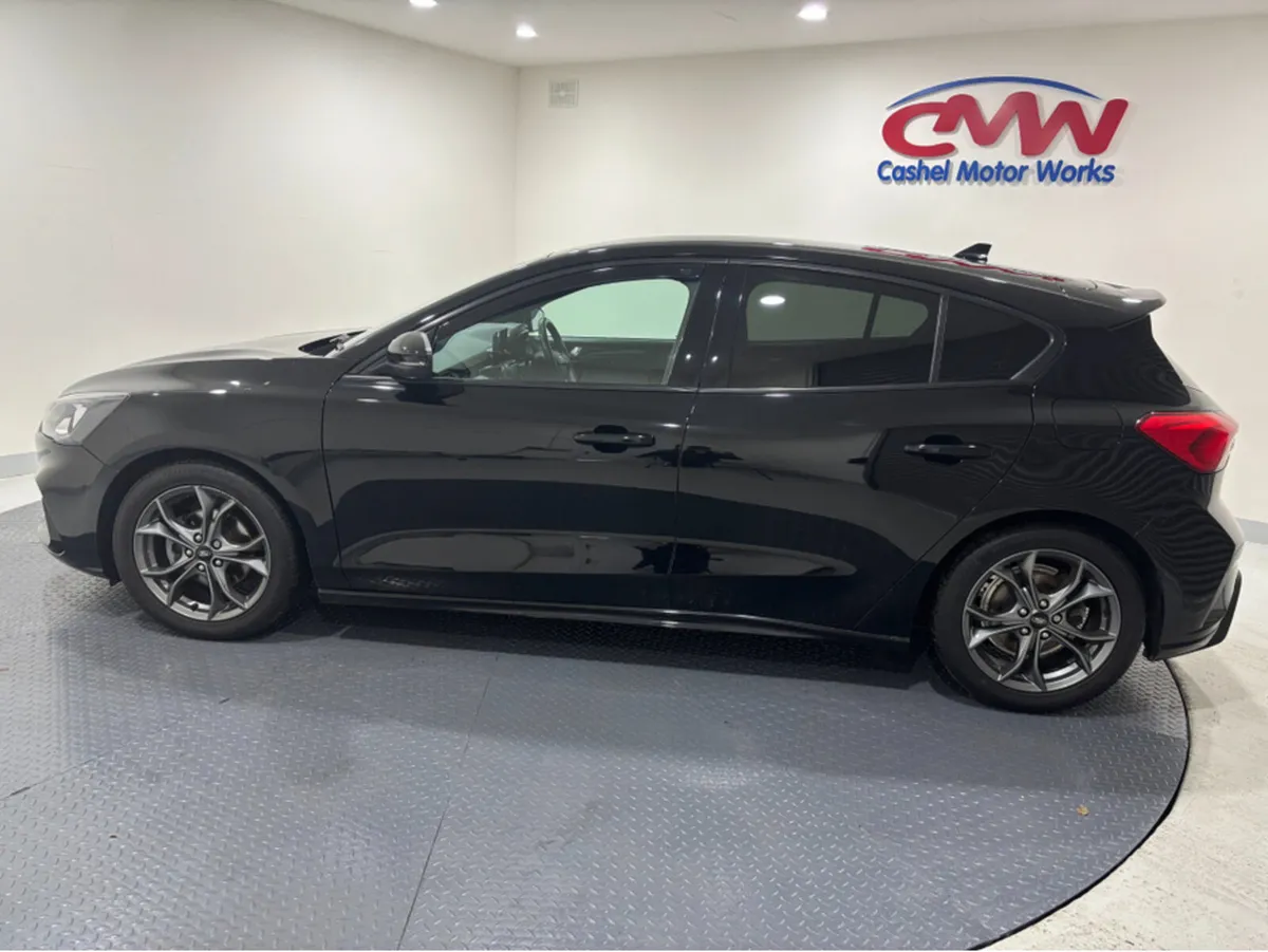 Ford Focus ST-LINE EDITION 5DR 1.0T 125BHP**SAME D - Image 4