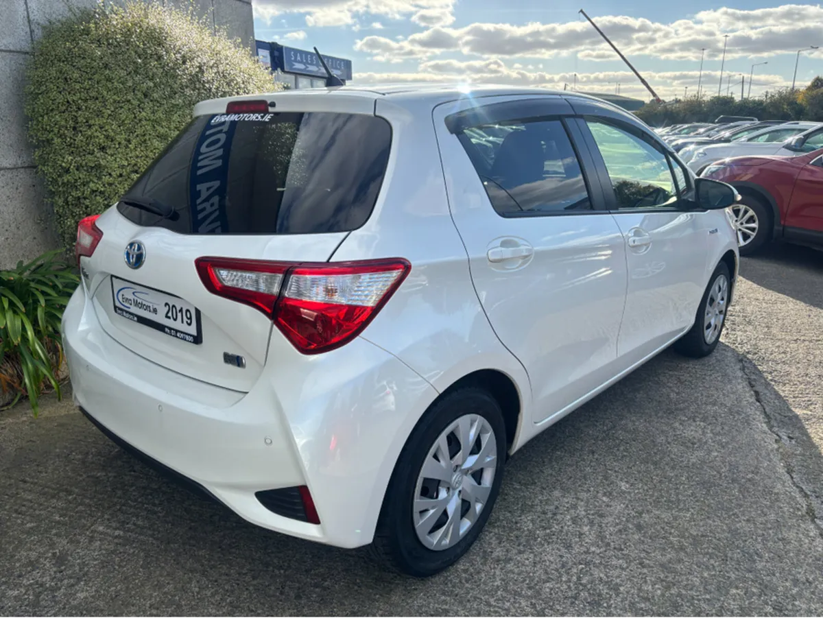 Toyota Vitz AUTOMATIC HYBIRD 1.5 PETROL //HIGH SPE - Image 4