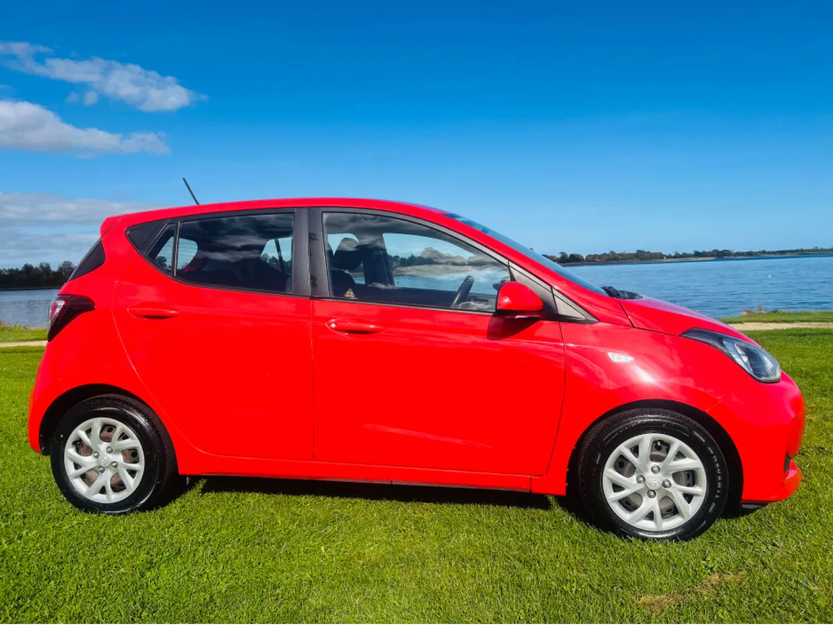 Hyundai i10 STARTER CAR//FINANCE AVAILABLE//CALL T - Image 3