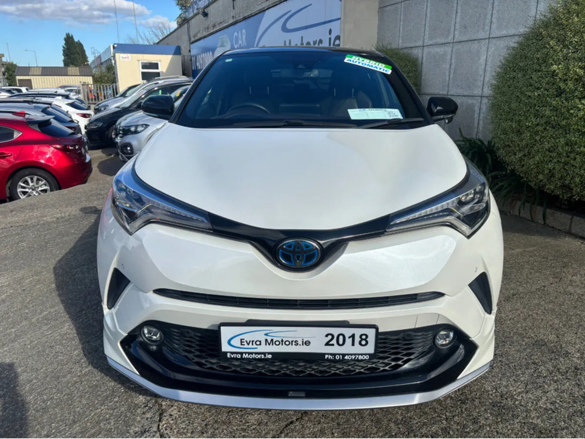 Toyota C-HR SOL HYBRID AUTOMATIC 1.8 PETROL //HIGH - Image 3